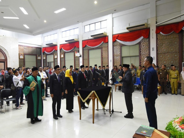 Bupati Kampar Lantik 19 Orang Pejabat Eselon II, Satu Diantaranya Kepala Bappeda Kampar
