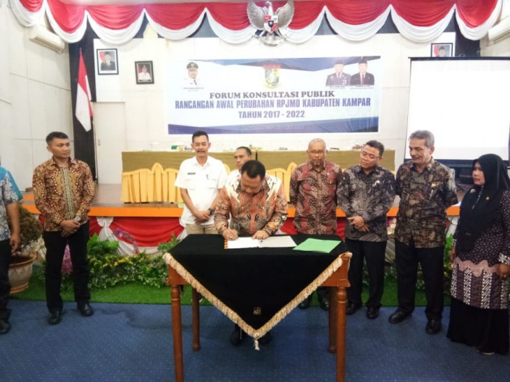 Bupati Buka Forum Konsultasi Publik Ranwal Perubahan RPJMD Kabupaten Kampar Tahun 2017-2022