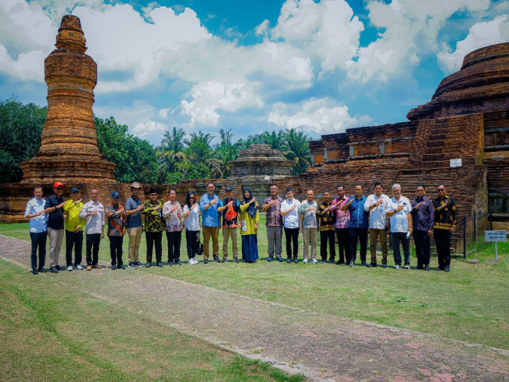 Deputi PPN/Bappenas Kunjungi Candi Muara Takus dan Sentra Pengolahan Ikan Patin