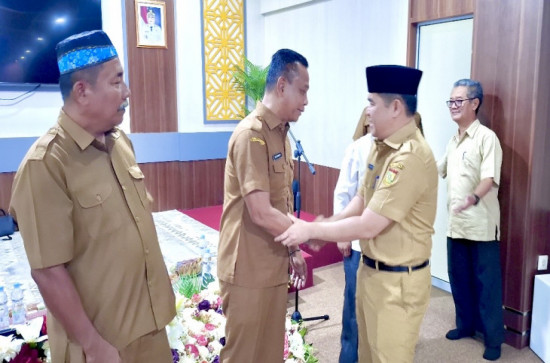 Bappeda Kampar Lepas Calon Jemaah Haji 1447 H/2026 M dari Keluarga Besar Bappeda